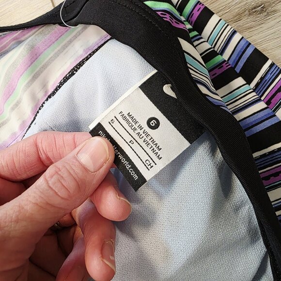 Nike Women's V-neck Tankini Swimsuit Top Striped Purple Blue Sz 6 - Picture 2 of 3